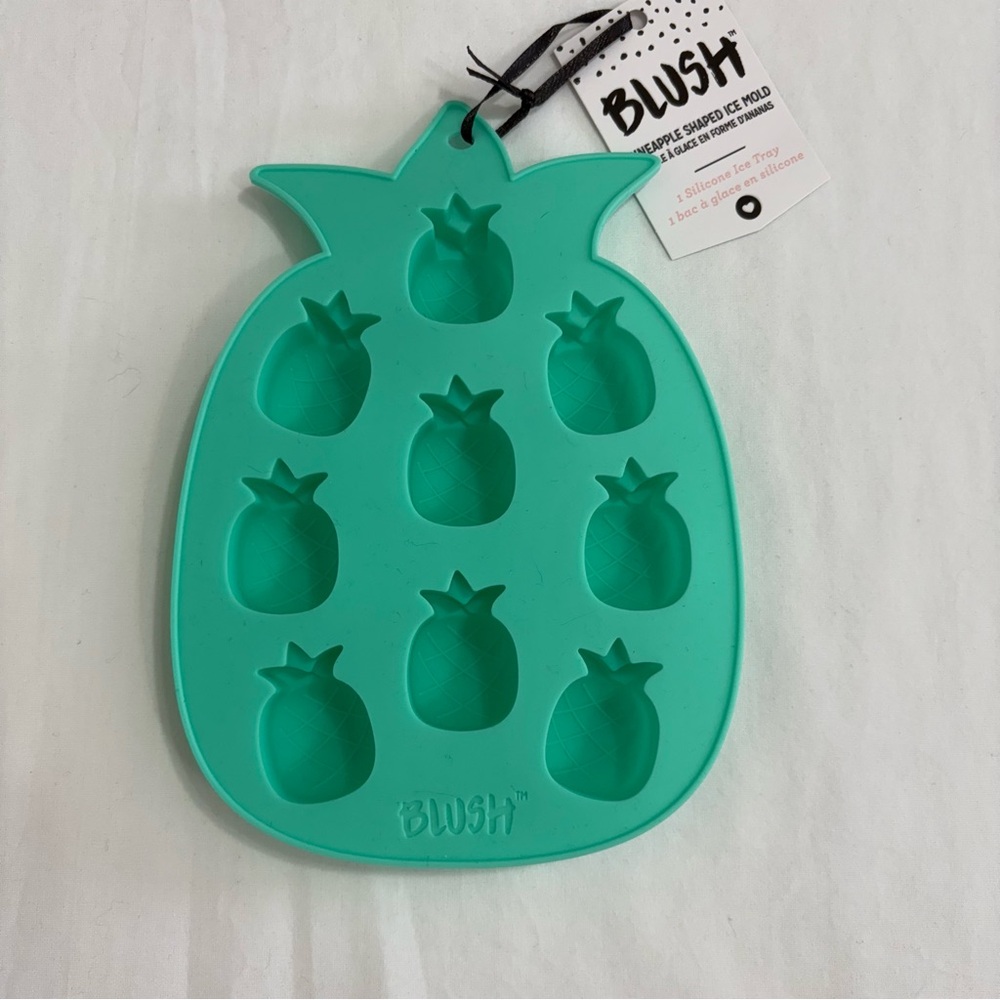 Blush Silicone Pineapple Shape Ice Cube‎ Mold Tray Green NWT